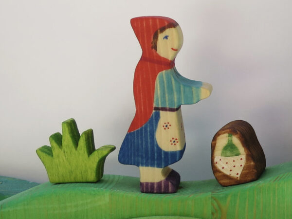 Rotkäppchen mit Korb
